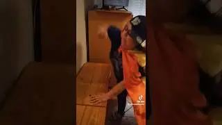 Me zuenas😈 Abuela ma&ntilde;ana a las 5 en los patos #abuela #humor #memesespa&ntilde;ol #espa&ntilde;a #memes #mezuenas