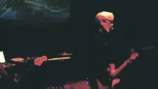Die Noia Futuriszka - Cipreses