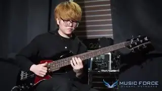 [MusicForce] Fodera Emperor 5 Standard Classic Demo - by Bassist 
