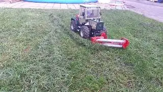 MB Trac 800 RC Traktor beim Schwaden mit Kammschwader