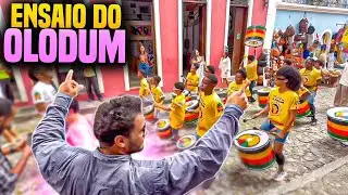 CHEGAMOS BEM NA HORA DO ENSAIO DO OLODUM | REI DO DANONE