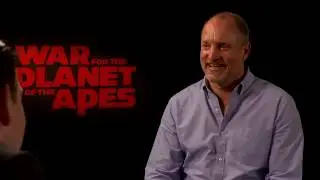 Woody Harrelson Receives Foot Massage