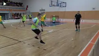 Florbal sa derie dopredu
