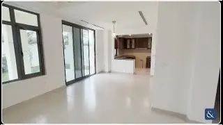 Single row: 4-BR with open plan living and dining in Reem