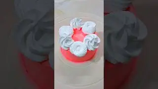 Easy cake decoration #shorts #shortsvideo #short #viral #viralshort #2026 #cake #cakedecorating