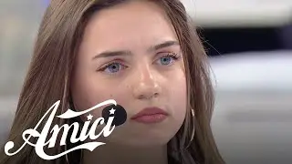 Amici 25 - La prof. Pettinelli sospende la maglia a Flavia