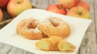 Apfelküchlein, Apfelbeignets, Apfelküchle, gebackene Apfelringe