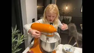 How to make icing for a Gingerbread train part 1