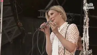 Cornelia Jakobs – Hold Me Closer (LIVE at Hudikkalaset 2022)