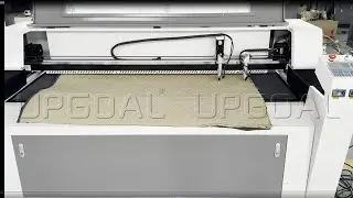 Large Dual Head Co2 Laser Cutting Engraving Machine for Car Foot Mat/Fabric/Wood