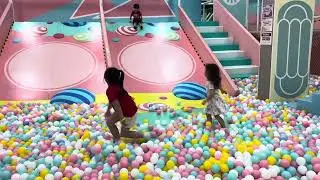 Malaysia 🇲🇾 Kuching Aeroville Mall - Funtastic World Indoor Playground
