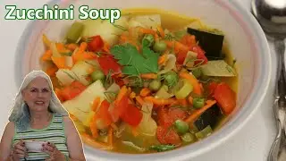 Zucchinisuppe &ndash; leckere Suppe mit viel Gem&uuml;se