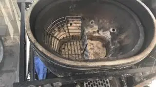 Primo XL Oval gets Kick Ash Basket