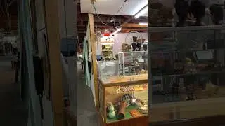 Renninger&rsquo;s Antique Market Denver PA | Antique Glass & Fine Antiques LOTS TO SEE ANTIQUES