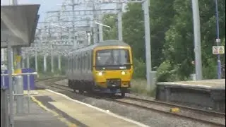 Trains at Maidenhead Station, 18th July 2019