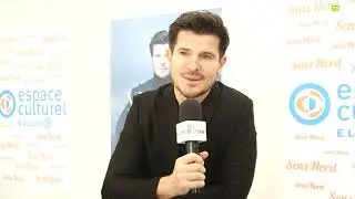 Vincent Niclo en séance de dédicace à l'Espace culturel Leclerc de Saint-Denis-les-Sens
