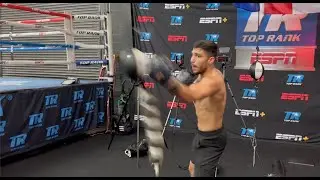 ANDRES CORTES EXHIBITS SKILLS ON DOUBLE END BAG IN AT TOP RANK GYM IN LV FOR MEDIA DAY | TRAINING