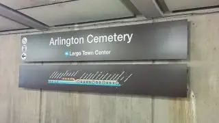 Arlington Cemetery Metro Station - Washington DC Metro Blue line
