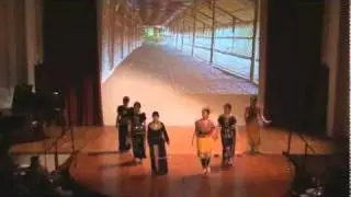 02 FOD 8 (02): Rimbun's Borneo dance.wmv