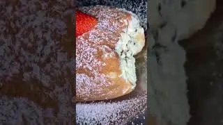 rotolo con crema chantilly e gocce di cioccolato🍓😍😋😊
