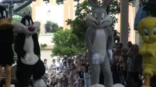 Looney Tunes characters shuffle at Warner Bros. Movie World