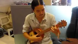 Neal Chin's Santa Claus is coming to town ukulele