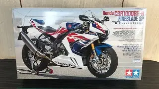 Unboxing Tamiya 1/12 Honda CBR1000RR-R Fireblade SP 30th Anniversary! (Part 1)