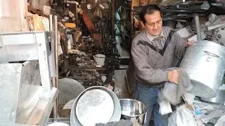 En decadencia el oficio de hojalatero en calles de Ambato