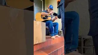MULTITASKING MUSICIAN