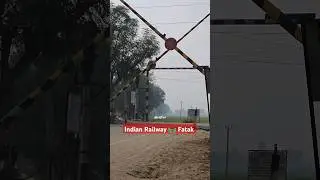 Indian Railway Fatak Closing | Fatak #indianrailways #railwayfatak #rojfun #trainfatak #fatak