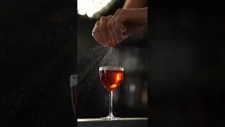 Don&rsquo;t test my zest 🍊✨ #bartender #drinkphotography #cocktail