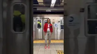 Weekend commute🚖🎧👠 #fashion #style #transition #newyorker #styleinspo