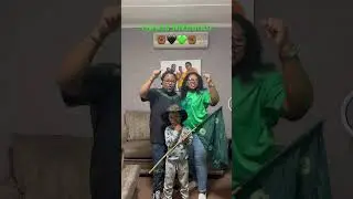 Mina nomndeni wami siyagwaza ✊🏾💚🖤✊🏾