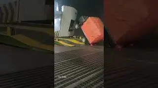 🇮🇩 INDONESIA&rsquo;S OVERLOADED TRUCK FAIL: Vehicle Plunges Into Sea During Ship Loading