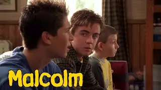 La diff&eacute;rence entre l'acc&eacute;l&eacute;ration et la vitesse - Extrait de Malcolm saison 3 &eacute;pisode 22 : H&eacute;ro m..