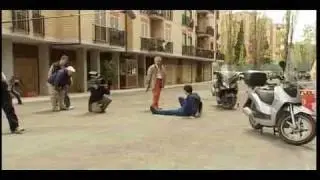 Roma - Gambizzato in Piazza di fronte a tutti