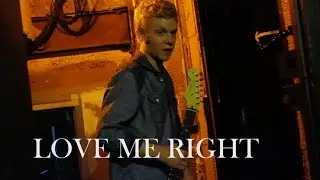 Matthew Curry Performs 'Love Me Right' | Fender
