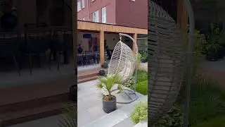Ruime overkapping van 10,5 bij 3 meter in Hengelo