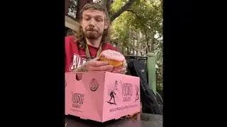 Portland Adventures: You KNOW I Had to Get Voodoo Donuts!