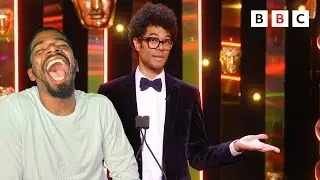 Уморительный вступительный монолог Ричарда Айоади на церемонии вручения премии BAFTA 2022 | Ameri...