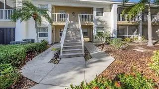 421 CERROMAR TERRACE, VENICE, FL Presented by Kim Stephens.