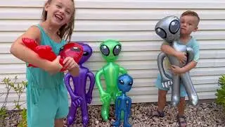 Assorted Colors Inflatable Aliens