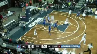 DeAndre Liggins finds Jarnell Stokes with the behind-the-back pass