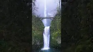 Snow day at Multnomah Falls ✨☃️ #visitoregon #oregon #SnowDay #travel