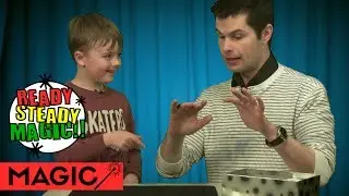 Appearing Spider! | Big Centre TV S2.E1 | Ready Steady Magic