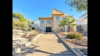 SOLD: Beautifully renovated and very spacious villa in Torrevieja