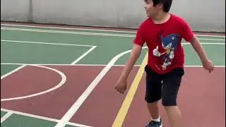 Será que o Joāo sabe jogar futebol???