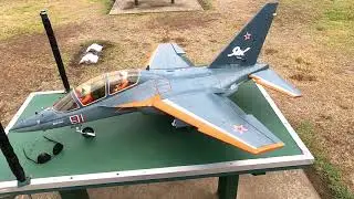 Первый запуск Як-130 В1 6S с красным радиоуправляемым посадочным модулем 90 мм 12Б с электродвига...