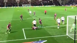 Leeds fans celebrate Nkhetia late equalizer away at Preston