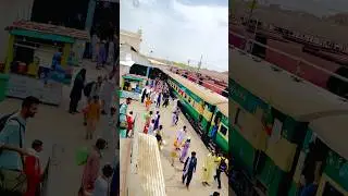 13UP AWAM EXPRESS | PTI JALSA | HYDERABAD STATION.